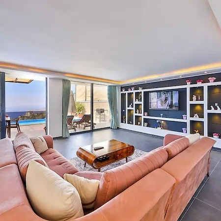 Deniz Manzarali Havuzlu Kardelen Villa Kaş