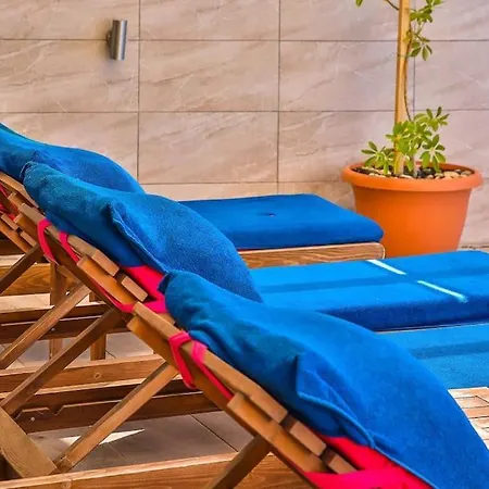 Deniz Manzarali Havuzlu Kardelen Villa