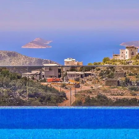 Deniz Manzarali Havuzlu Kardelen Villa